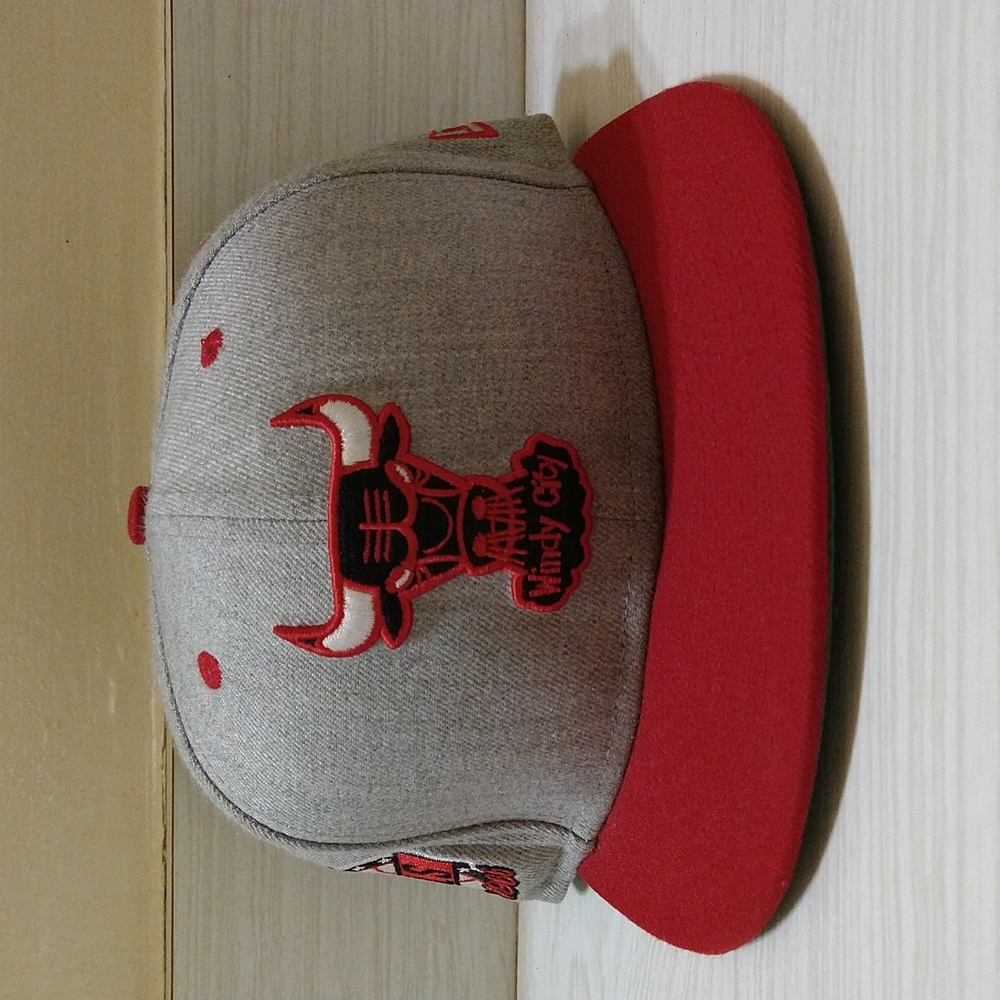 Chicago Bulls Hardwood Classics Windy City Medium/Large Snapback